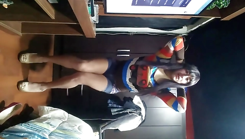 Amateur shemale fucks her friend's cock with her body